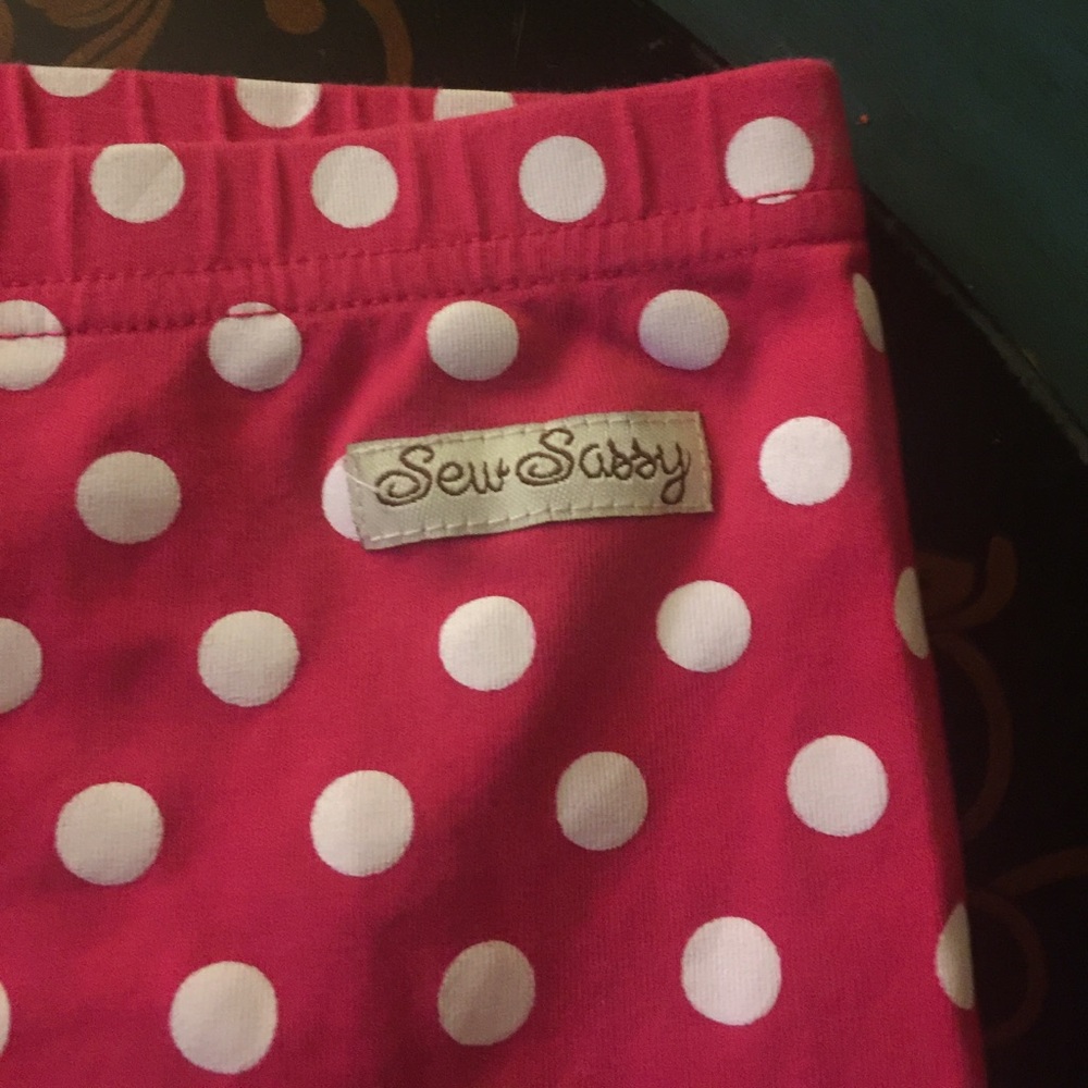 Sew Sassy girls ruffled Capri Pants Size 8